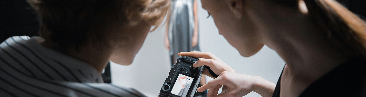Photographe professionnel pendant un événement